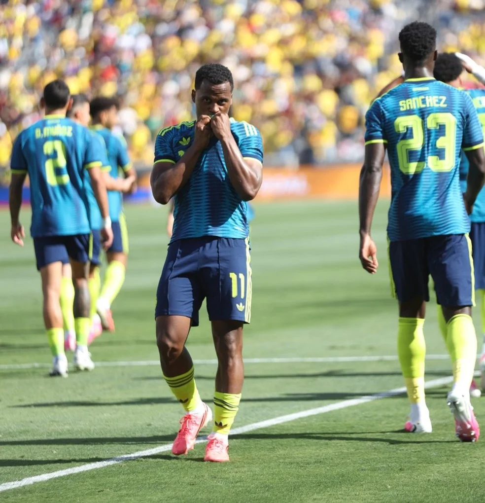 Jhon Arias comemorando gol contra a Jordânia — Jhon Arias