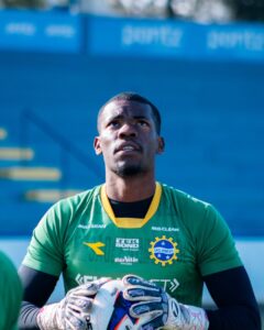Rafael Puridade em treino pelo São José