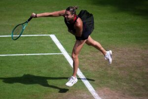 Sabalenka busca virada em partida