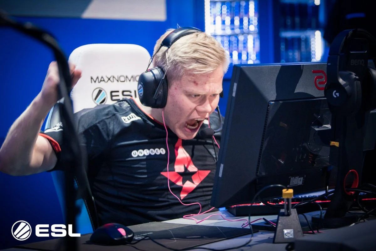 Magisk BC Game em ação durante partida de CS2