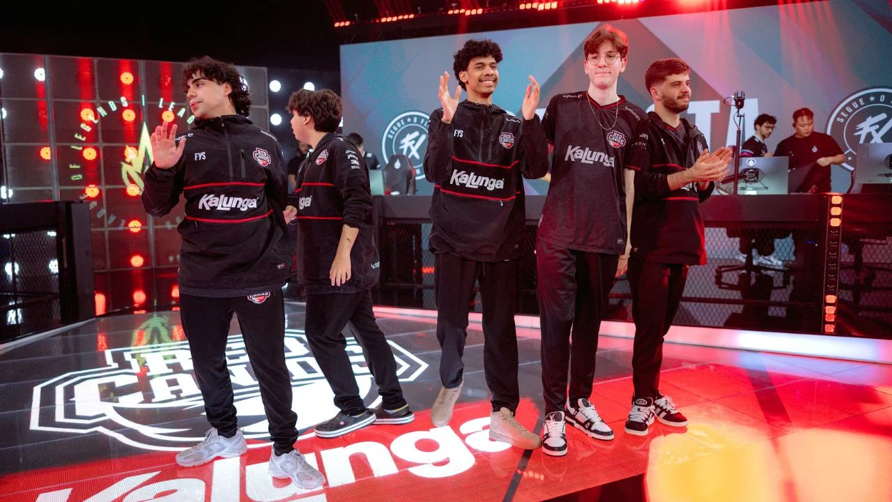 Jogadores da RED Canids em transmissão — clipe RED Canids