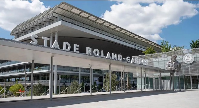 Entrada do complexo de Roland Garros 2026