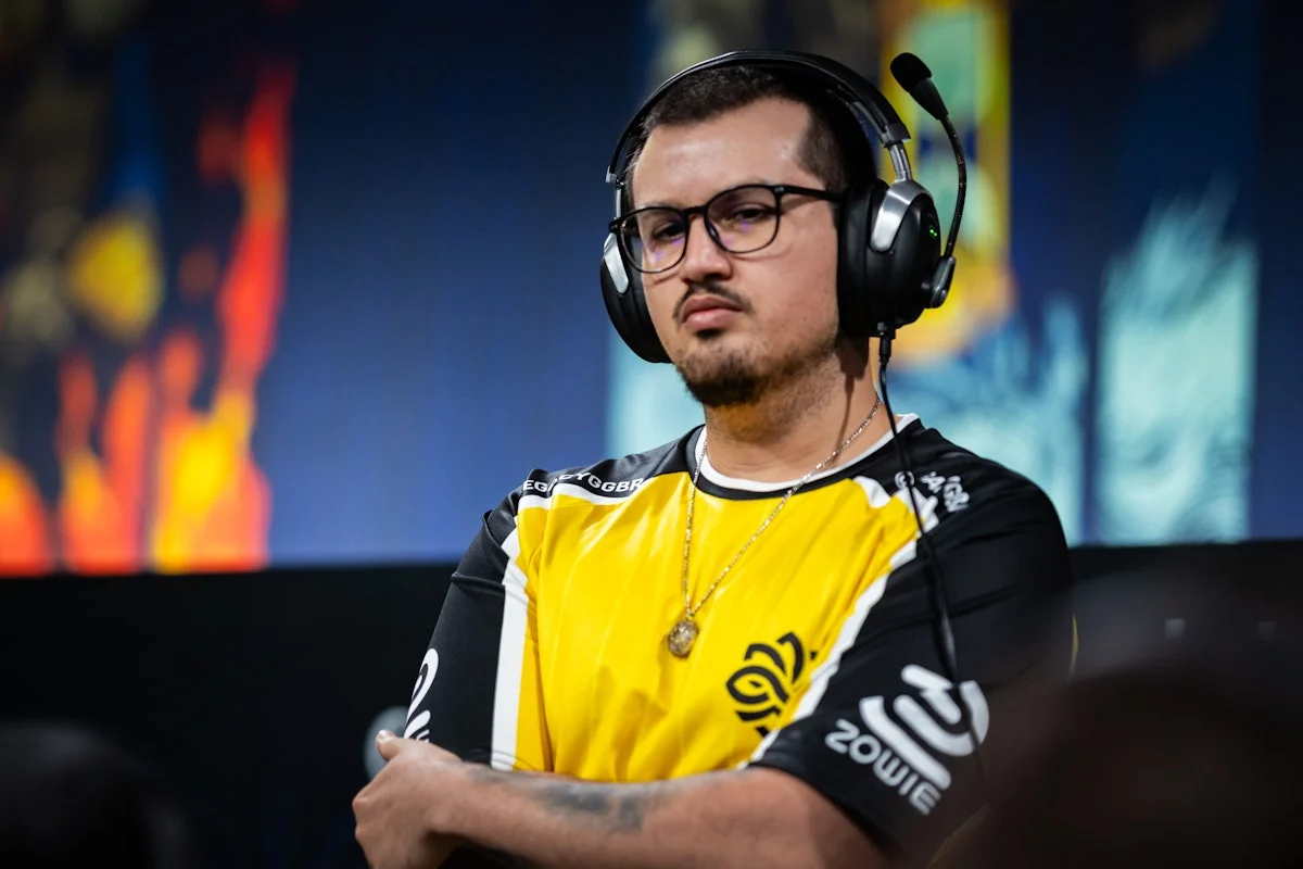 Treinador da Legacy durante partida no IEM Cologne Major 2026