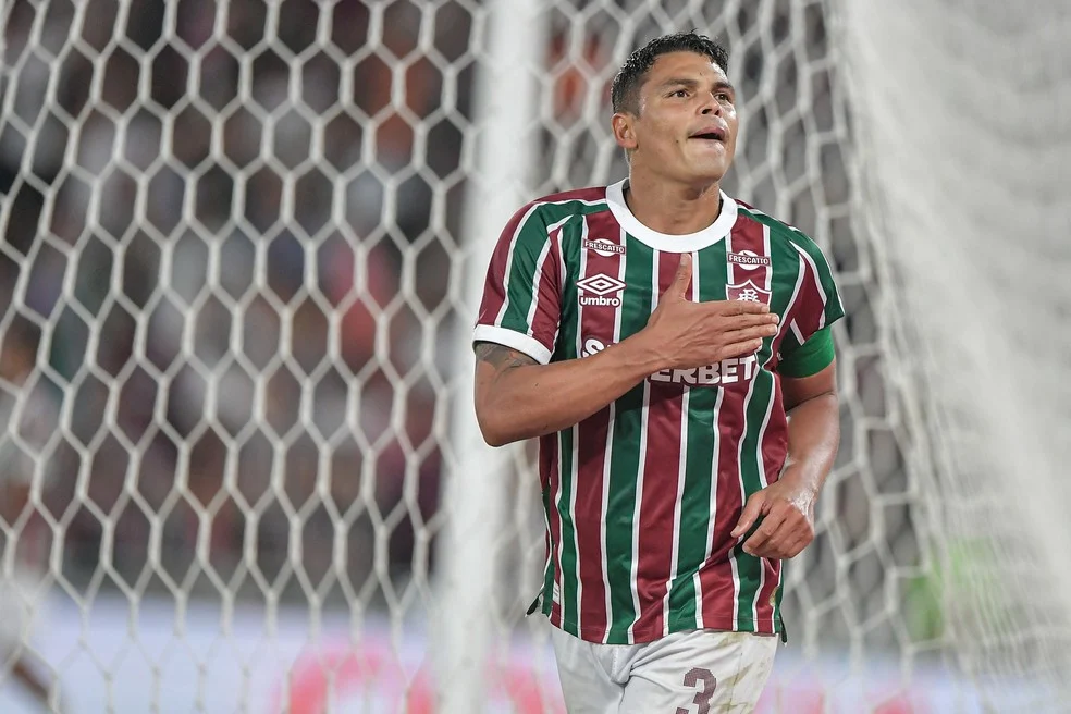 Thiago Silva em ação pelo Fluminense no Maracanã