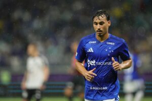 Cruzeiro volta aos treinos — Japa em avaliação física