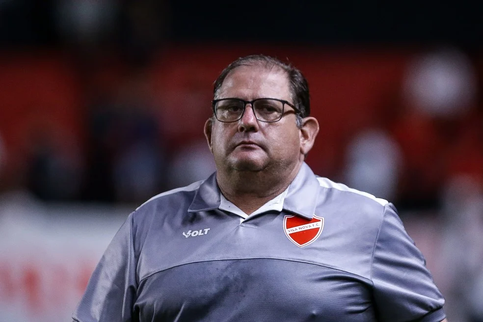 Guto Ferreira na coletiva após derrota do Vila Nova