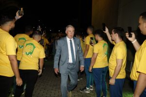 Carlo Ancelotti confiante durante entrevista