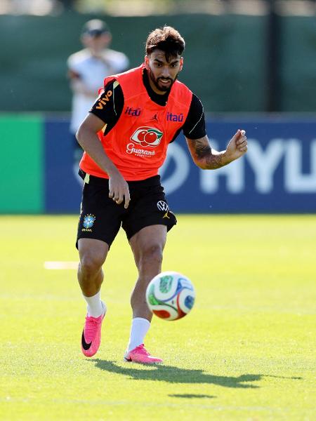 Lucas Paquetá em treino da seleção brasileira