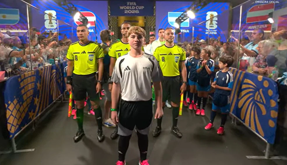 Túnel de vidro na entrada dos jogadores de Argentina x Áustria — Túnel de vidro