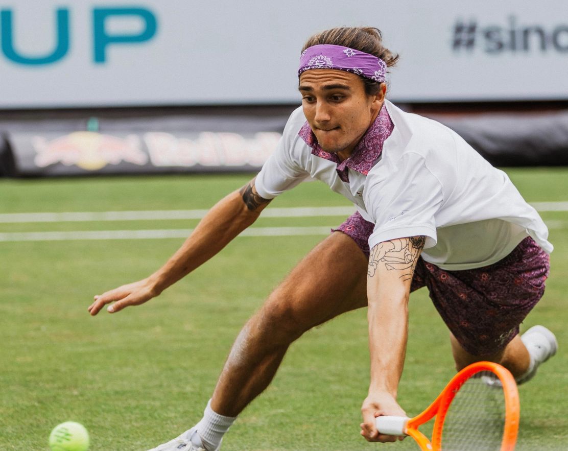 Bellucci vence Stuttgart em partida de simples