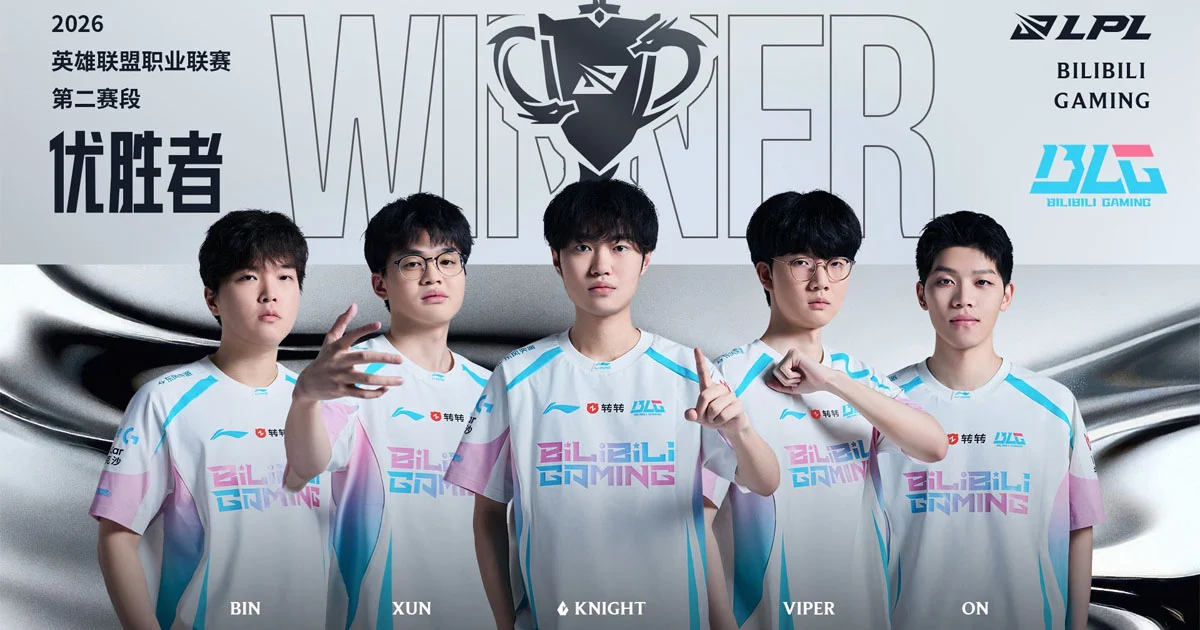Bilibili Gaming campeã na LPL Split 2 2026 em comemoração da equipe