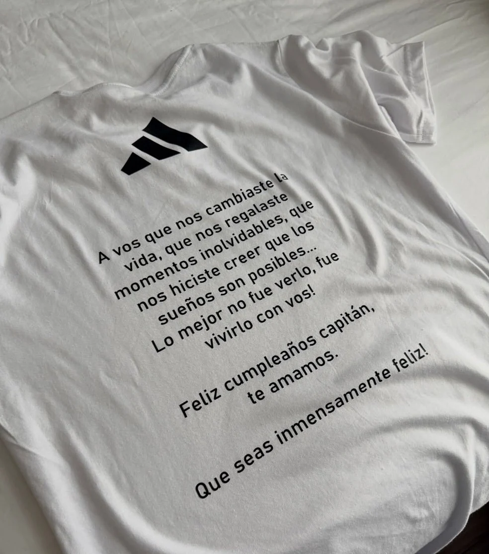 Camisa personalizada da seleção para o aniversário de Messi