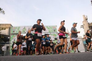 Campeonato Santista de Pedestrianismo — largada de atletas em Santos