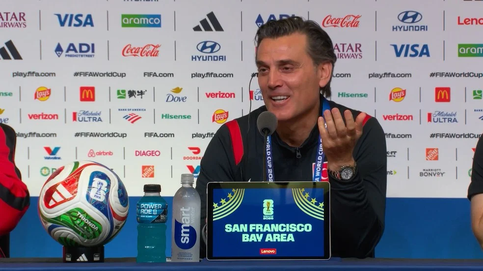 Treinador da Turquia Vincenzo Montella em coletiva