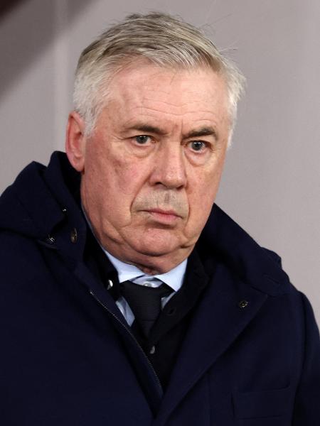 Carlo Ancelotti durante treino da seleção brasileira de futebol