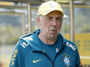 Carlo Ancelotti, técnico da seleção brasileira, durante partida