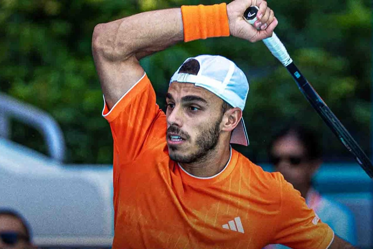 Cerúndolo faz semi no Queen's em quadra de grama