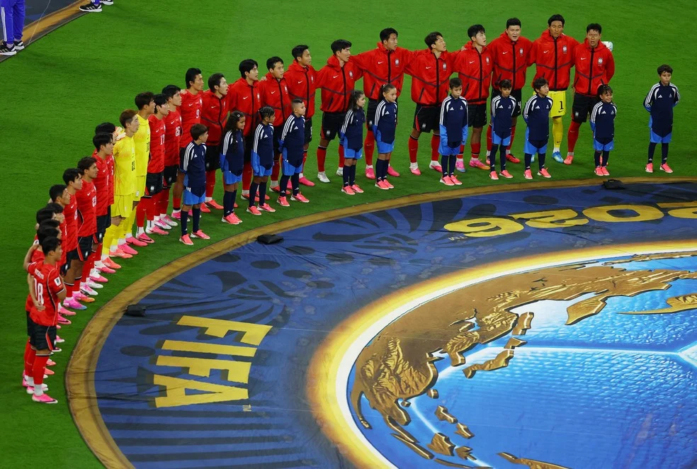 Coreia do Sul canta o hino antes da partida — k-pop no Brasil