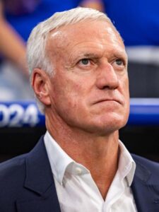 Didier Deschamps, técnico da França, durante jogo contra a Espanha