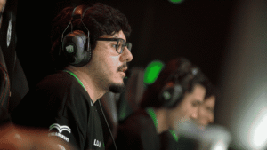 Envy com a camisa da LOUD — saída de Envy