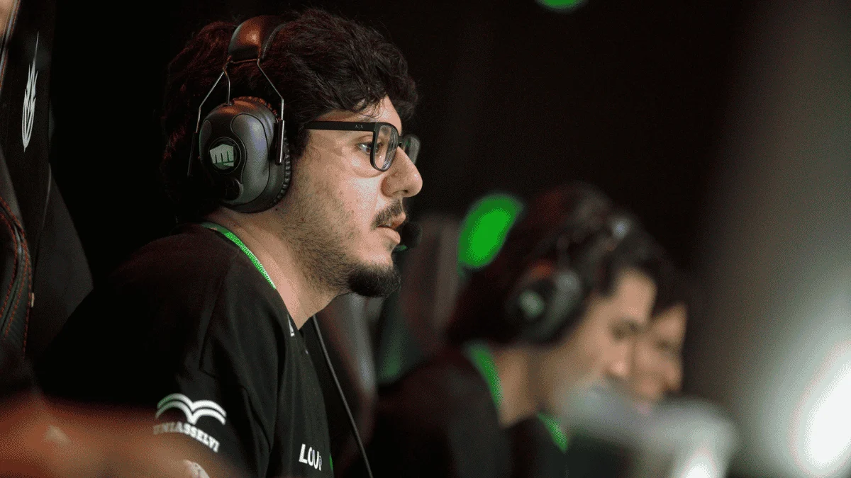 Envy com a camisa da LOUD — saída de Envy