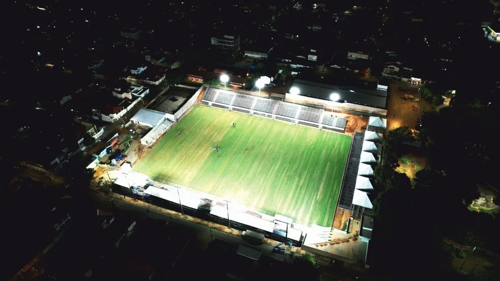 Arquibancadas definitivas no estádio Juvenção em Montes Claros