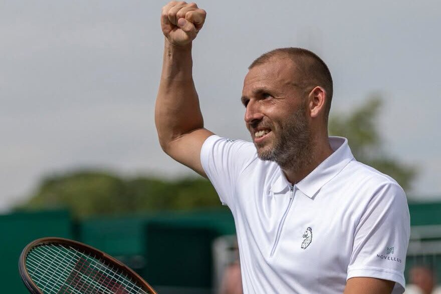 Dan Evans ausência de convite para Wimbledon