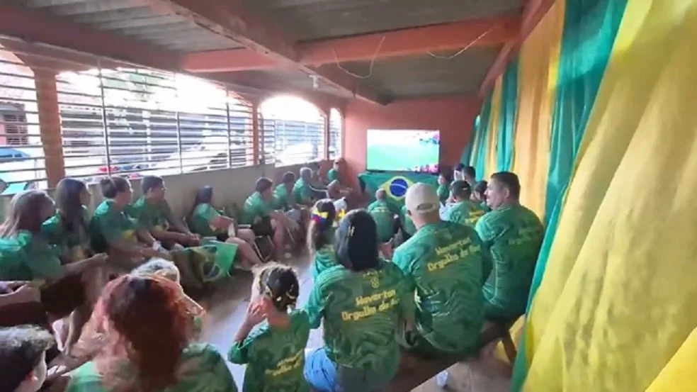 Família de Weverton assiste estreia do Brasil no Acre
