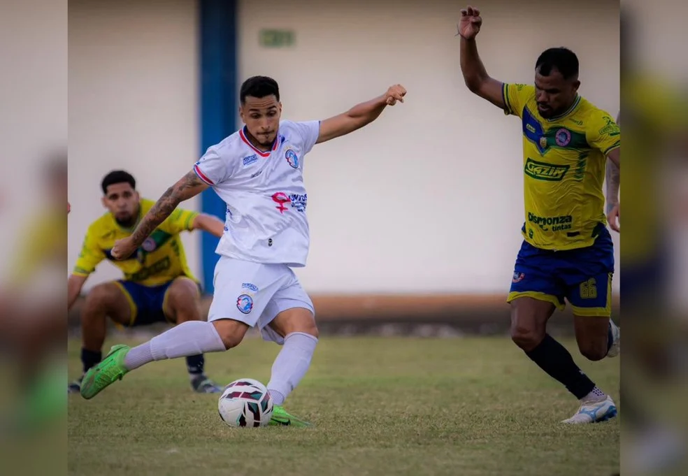 Araguaína x Nacional-AM: Zé Elias comemora gol pelo Araguaína