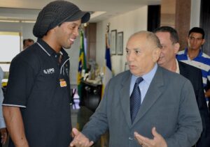 Ronaldinho em Palmas durante recepção no Palácio Araguaia