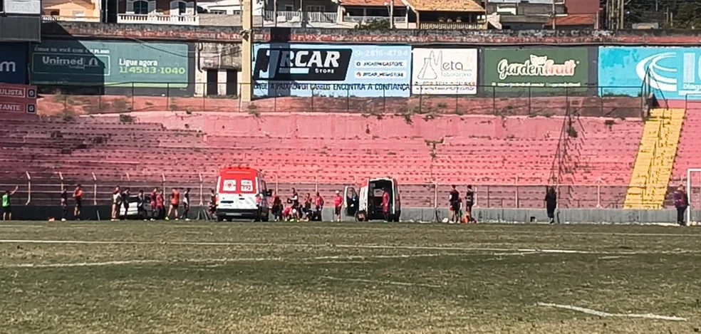 Andryl parada cardíaca em treino do Paulista, reanimação em campo