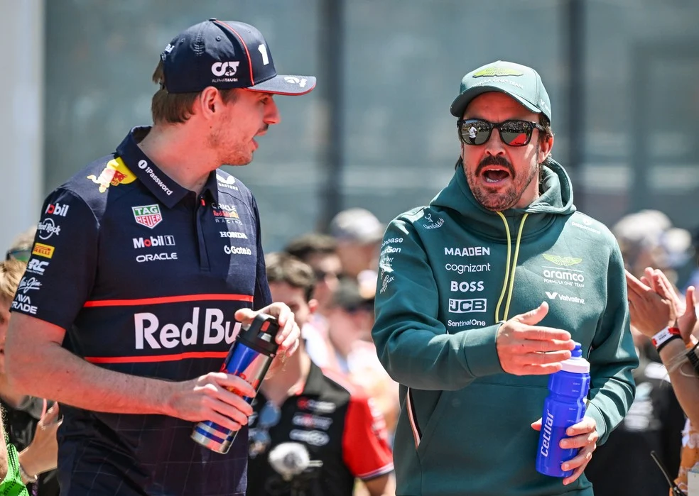 Alonso e Verstappen conversam: retorno a Le Mans em pauta