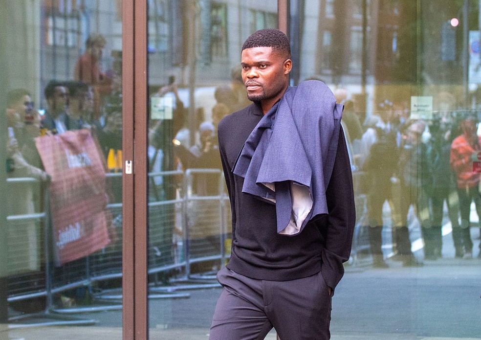 Thomas Partey — aperto de mão Inglaterra Gana em discussão