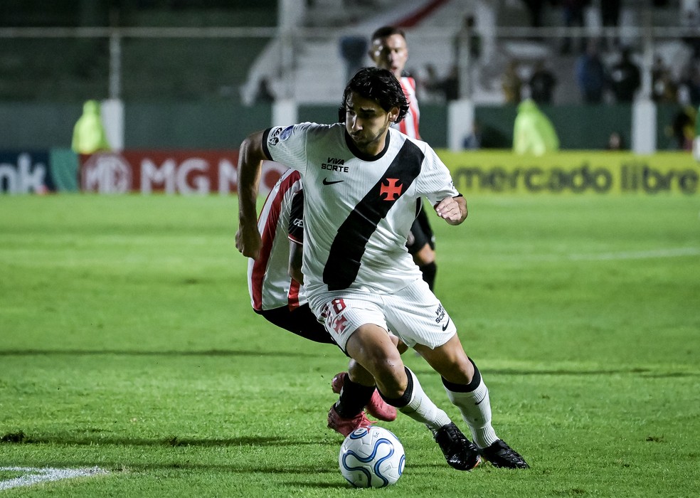 Meia JP em ação — renovação JP Vasco