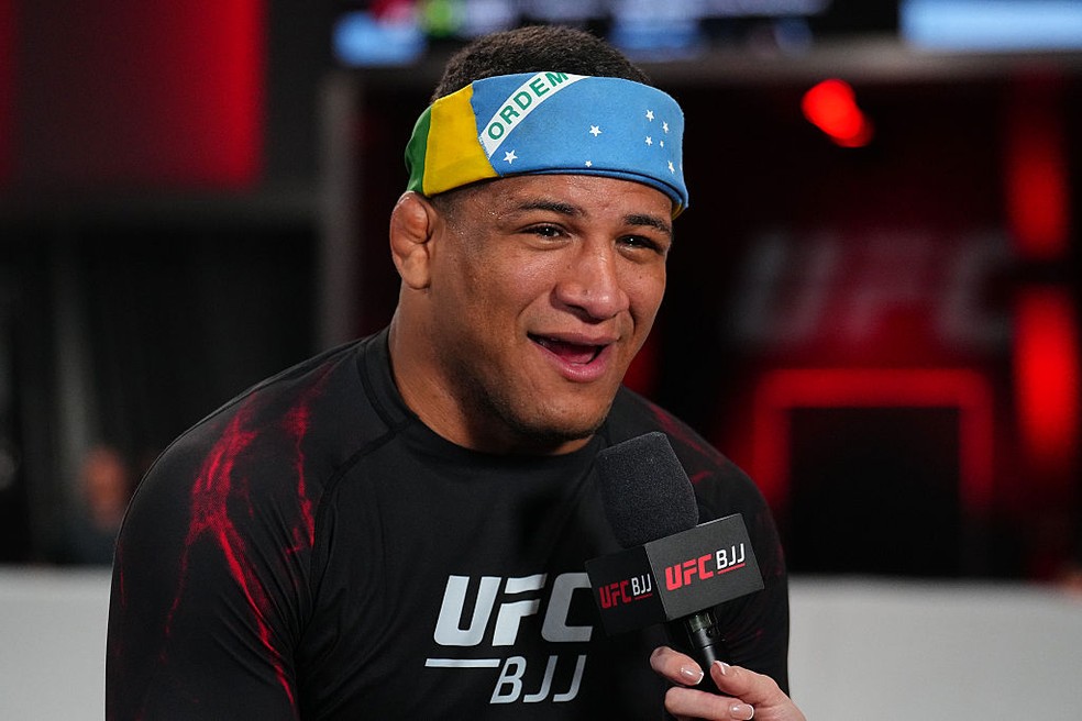 Gilbert Durinho estreia no UFC BJJ com vitória no primeiro round