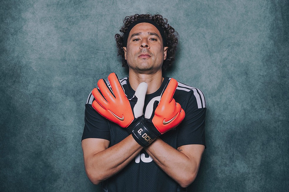 Guilhermo Ochoa na sexta Copa do Mundo em ação