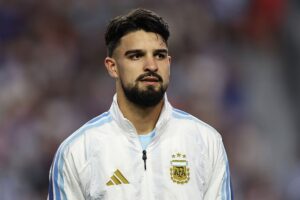 Flaco López em ação pela Argentina