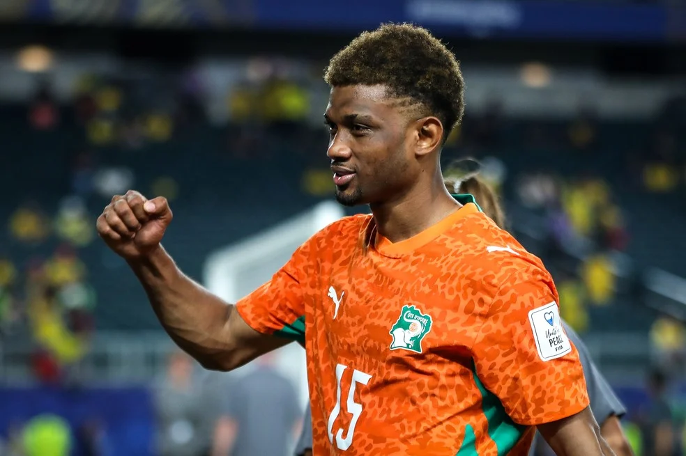 Diallo mira campanha — Diallo comemora gol da Costa do Marfim