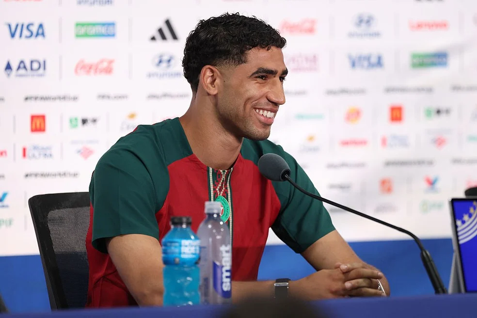 Hakimi em coletiva — Fifa libera espanhol em entrevistas