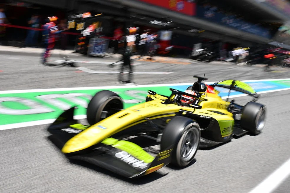 Rafael Câmara na sprint da F2 em Barcelona