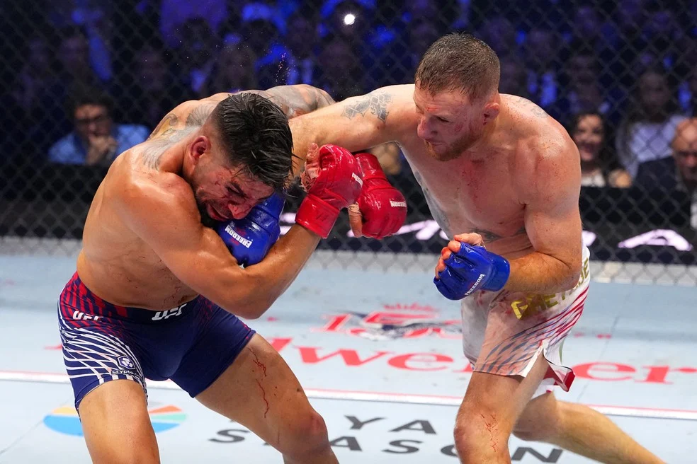 Gaethje vence Topuria e unifica o cinturão dos leves