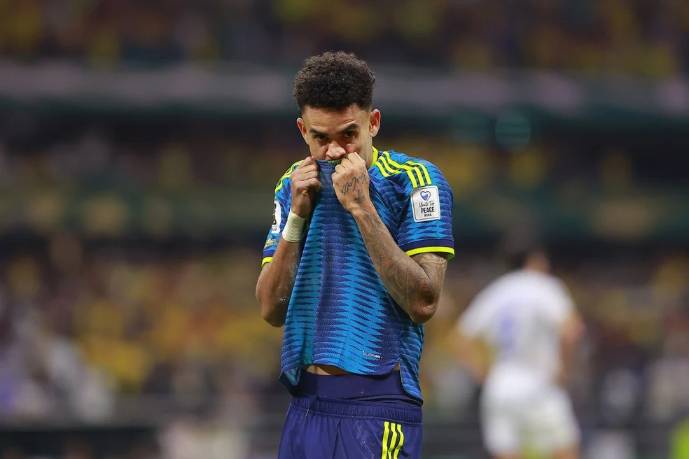 Luis Díaz estreia: comemoração no Estádio Azteca