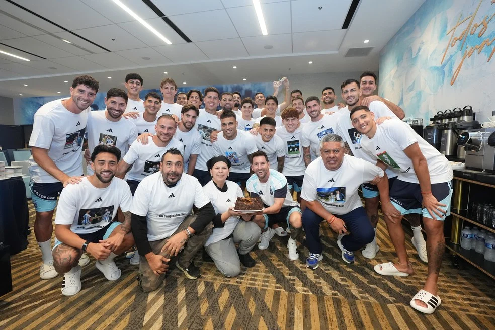 Festa de aniversário de Messi na seleção argentina em Kansas City — aniversário de Messi