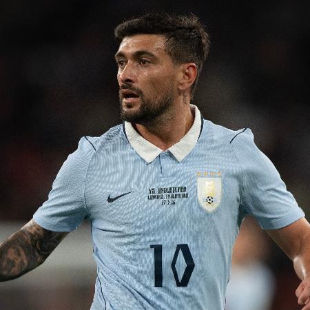 Giorgian Arrascaeta com a camisa da seleção uruguaia durante treinamento