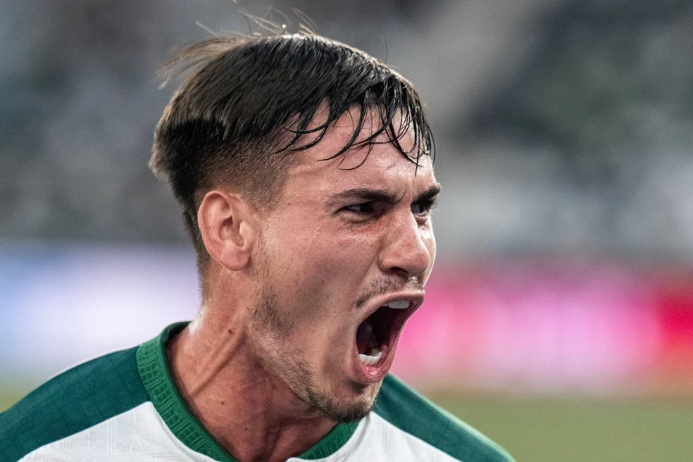 Joaquín Lavega comemorando gol — jogadores emprestados Fluminense