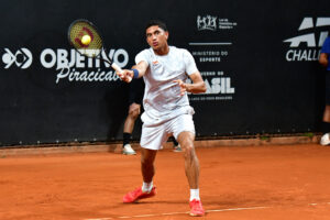 Quadra do Challenger Piracicaba sob chuva