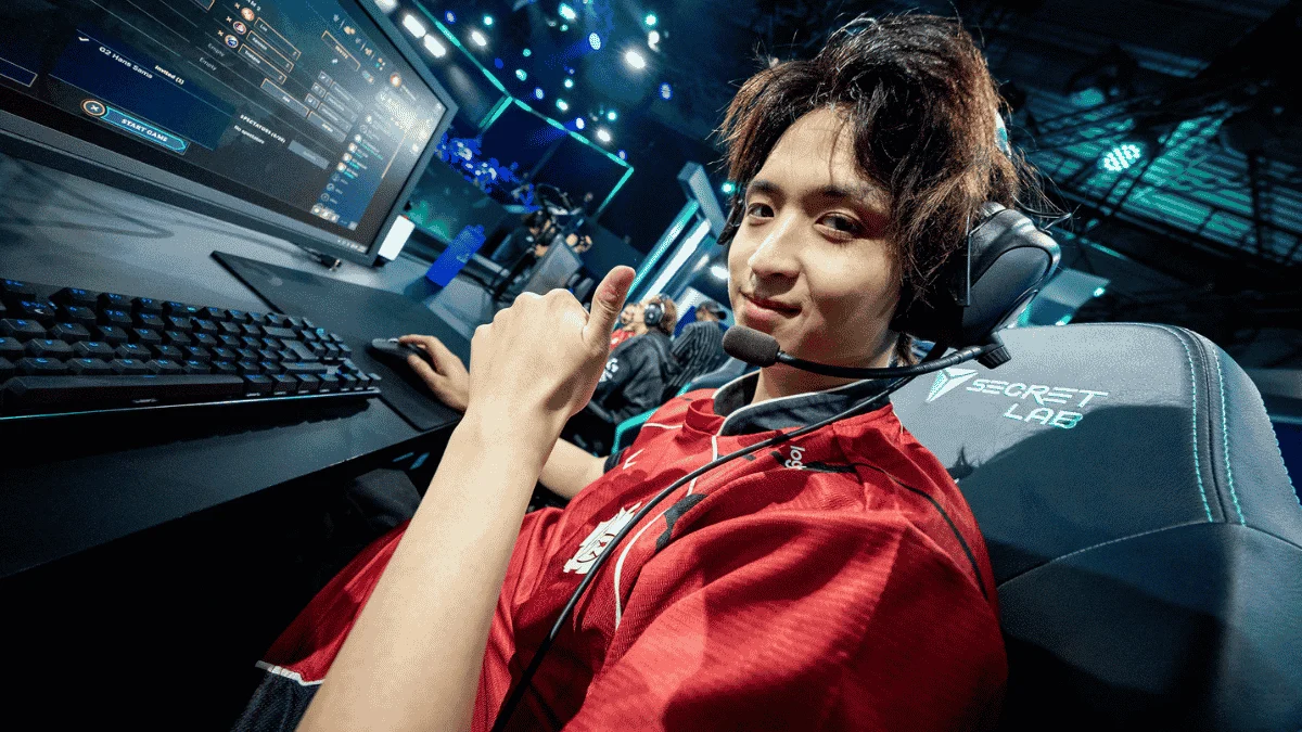 G2 renova Hans Sama - Hans Sama com a camisa da G2 Esports