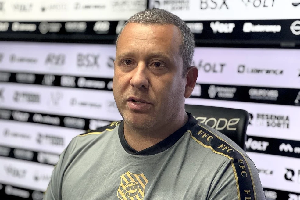 Raul Cabral em entrevista — Figueirense prepara para o Floresta