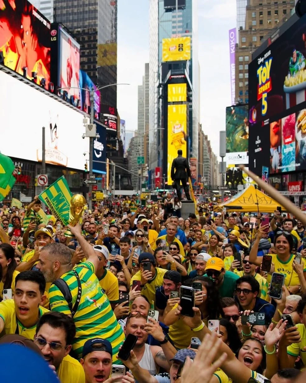 Torcida brasileira na Times Square — Globo alcança 84%