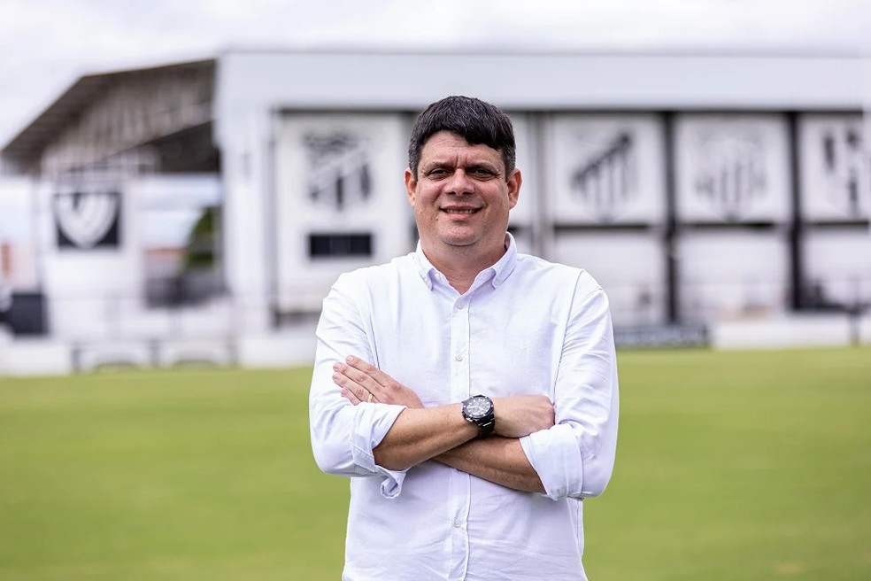 Fred Gomes Ceará gerente de futebol em imagem oficial do clube